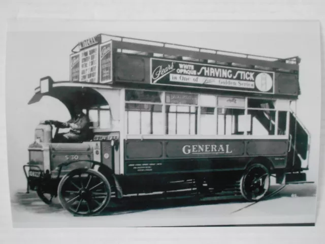 London Transport/General Bus -  S 30 (Xd 8322) - On Route To Mitcham