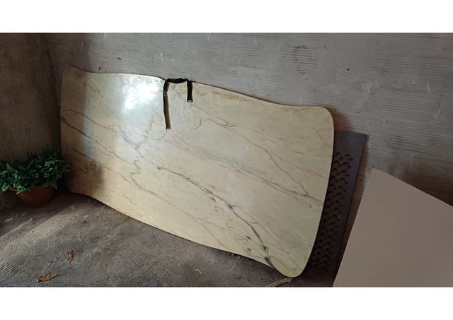 piano in marmo con belle venature cm 180x92 prezzo euro 30.