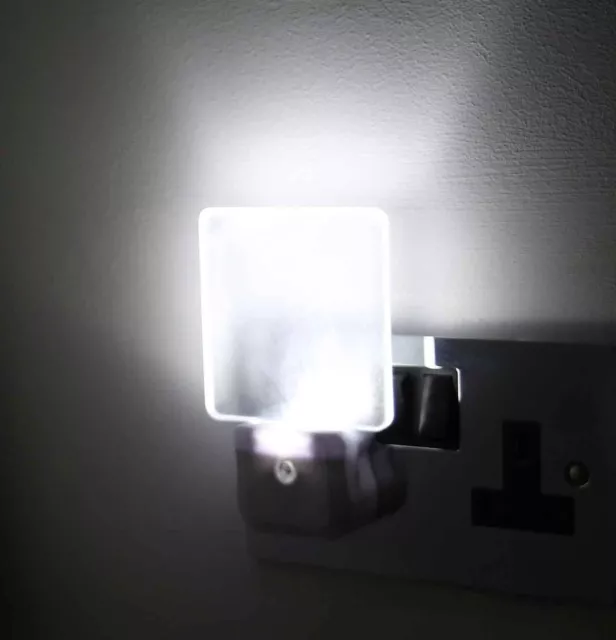 LED Night Light Plug In Auto Sensor Energy Saving Children Nursery Baby Safety 2