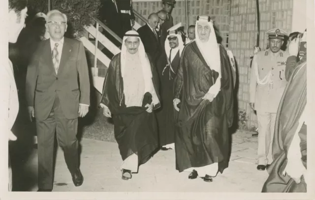 King Faisal Of Saudi Arabia Kuwait Sabah Al Salim  A04 A0437 Original Photo