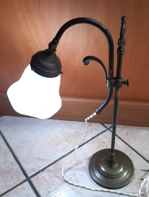 Lampada Da Tavolo In Ottone Vintage