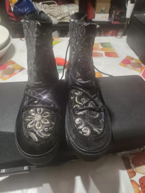 Vends Bottines Noir Fourrees Pointure 41 3