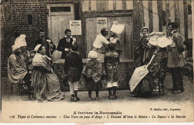 CPA Types et Costumes anciens-Une Noce en pays d'Auge (138458)