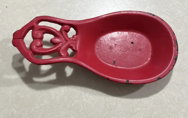 Vtg Cast Iron Spoon rest Holder HEARTS Red  Enameled, non Skid. Very nice.