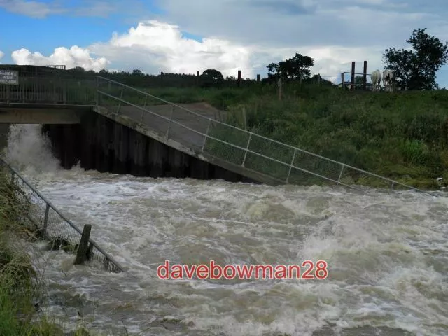 Photo  River Dearne Weir Near Darfield The River Levels Are Falling Again. 2012