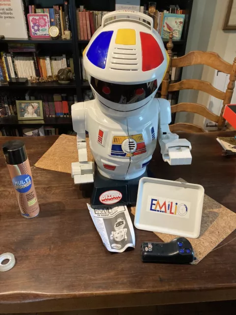 Robot Emilio bandai
