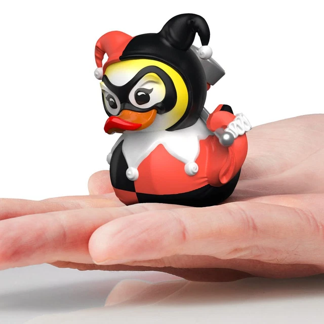 Figurine Canard TUBBZ Peacemaker – édition Limitée Avec Baignoire, Collection The Squad