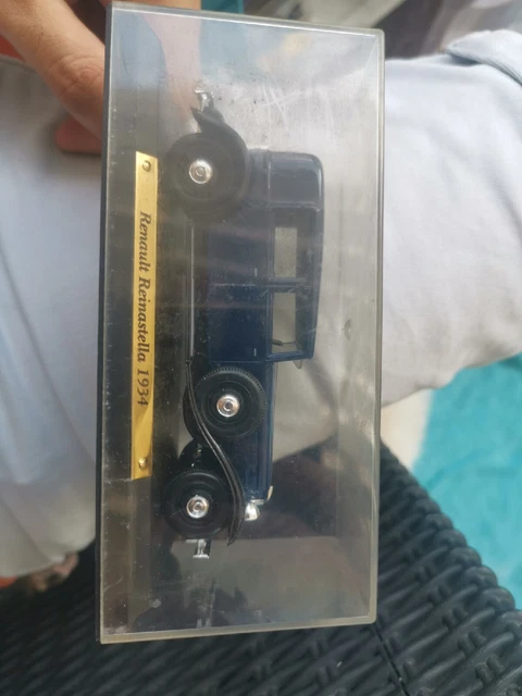 ATLAS 1/43 Voitures d'exception Renault reinastella  1934 no Norev eligor solido