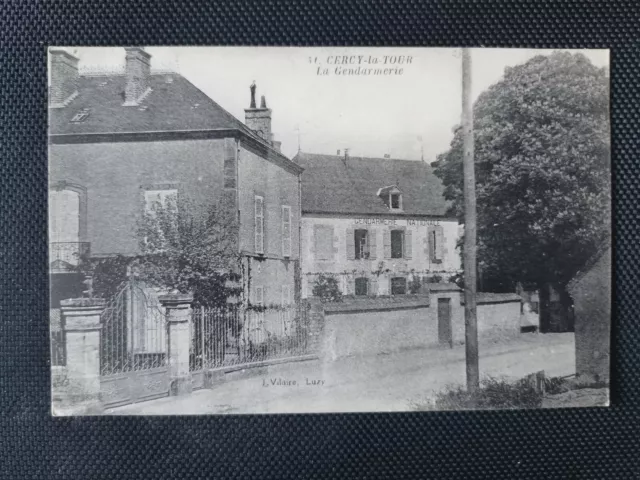 CPA 58 CERCY-LA-TOUR - La Gendarmerie