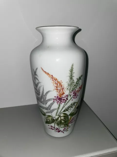 Royal Porzellan KPM Bavaria Vase weiss Blumenmuster Goldrand 23,5 cm