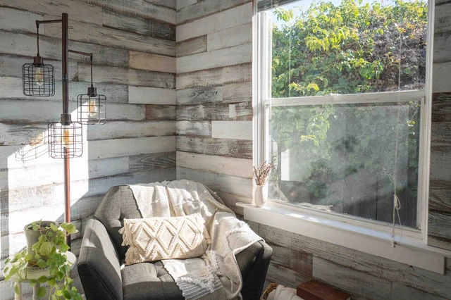 White Wash Wall Siding | High Quality Barn Wood Wall Paneling | Reclaimed Wood
