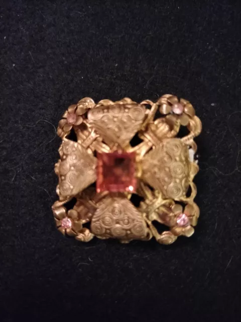 Beautiful Antique CZECH Imitation Gold Plated Brooch With Amber Stones