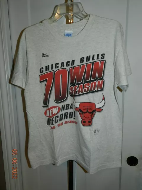 VTG 1998 Chicago Bulls Caricature NBA Champions Pro Player T-Shirt NWOT Sz.  L - BIDSTITCH