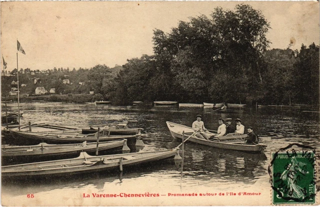 CPA La Varenne Promenade autour de l'Ile d'Amour (1347497)
