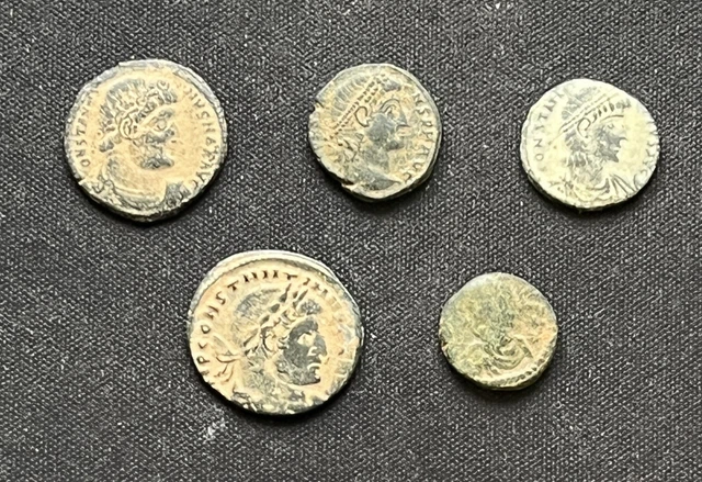 Lot de 5 monnaies romaines du 4ème siècle (3c)