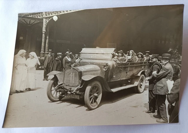 Gravure Originale Guerre 14-18 - Réfugiées Belges à Boulogne, Document D'époque