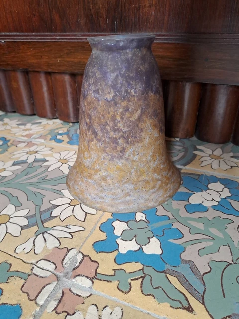 Magnifique tulipe Art Nouveau en verre signée DAUM (croix de Lorraine) NANCY