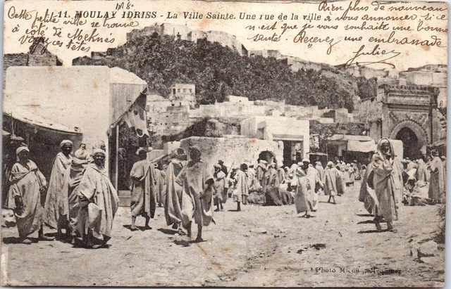 MAROC - MOULAY IDRISS - une rue de la ville sainte