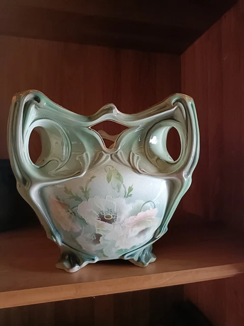 cache-pot en faïence école de Nancy Art Nouveau fin du XIX, décor floral 