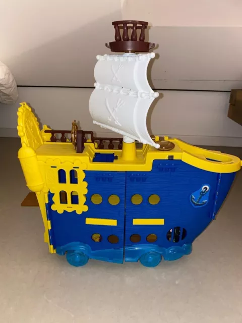 Disney Mighty Colossus Schiff / Mattes Jake & Neverland Pirates Hakenboot