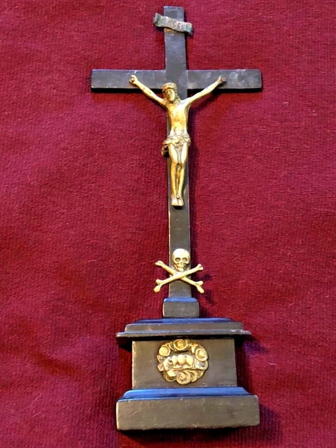 Superb Late Renaissance Brass And Wood  Crucifix France Ca. 1620 17Th Century