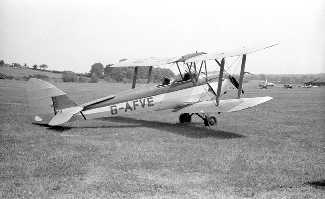 de Havilland DH.82A Tiger Moth, G-AFVE at Redhill, 17 Jun 1989 - B&W Neg_6214