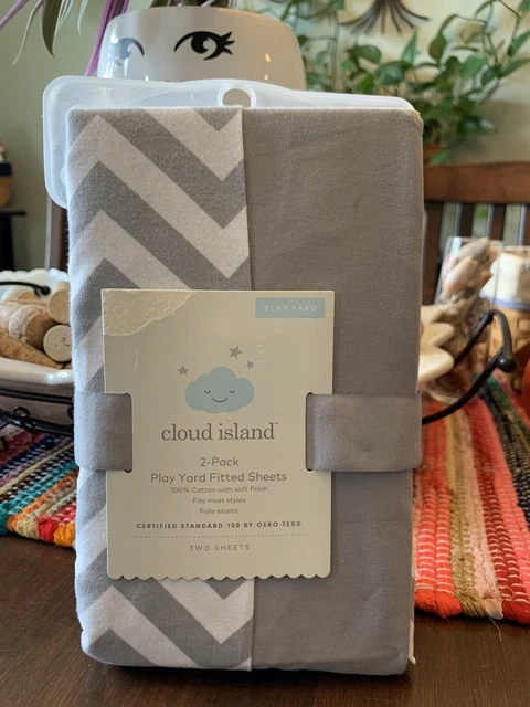 "Hojas de juego ajustadas Chevron y sólidas 2 piezas - Cloud Island gris/blanco ~ 27""X39"" NUEVAS