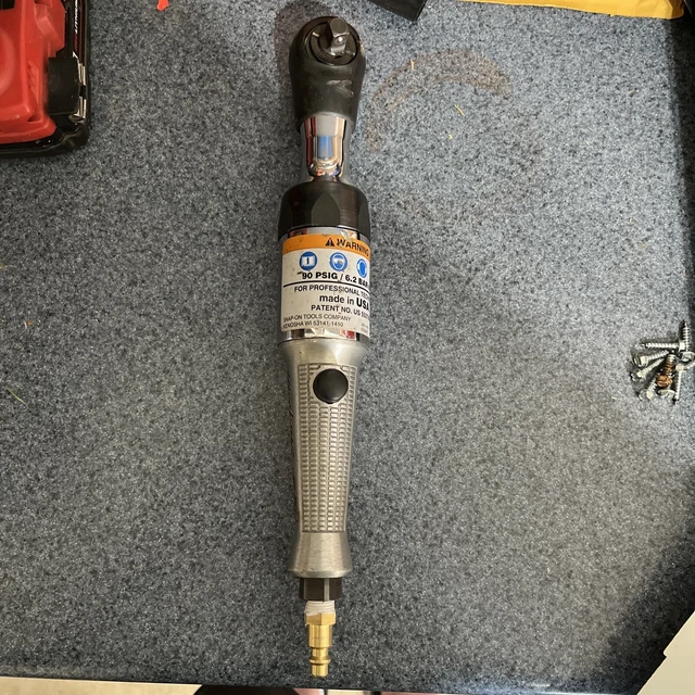 Snap-On 3/8 FAR72C Professional Air Ratchet In Great Condition