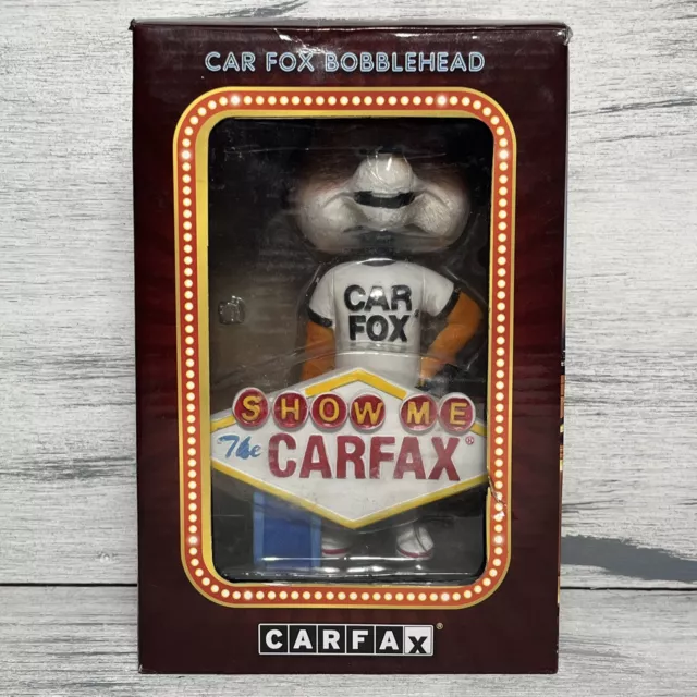 NIB EXCLUSIVE LAS Vegas CARFAX Car Fox Bobblehead 2020 Elvis 7” X