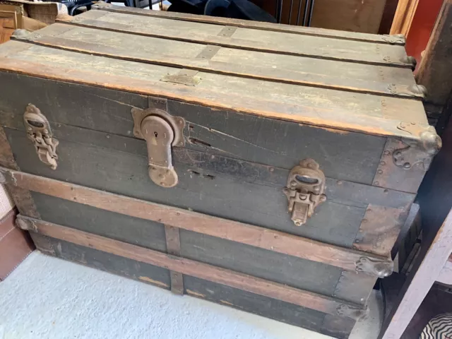 Antique Beautiful American Steamer Travel Trunk Vintage Large with history