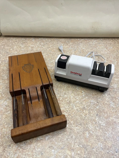 VTG EKCO FLINT STAINLESS VANADIUM   4 KNIVES/WOOD WALL KNIFE BLOCK W/ Sharpener