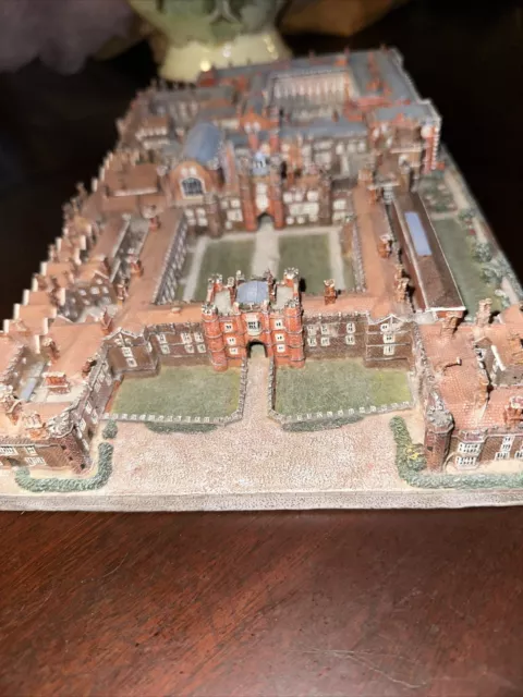 The Danbury Mint Hampton Court Castles of the British Monarchy Vintage Gift