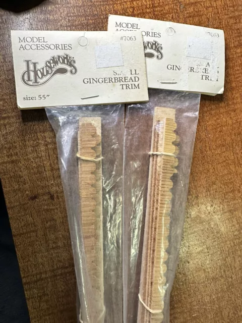 Paquetes de 2 paquetes de pan de jengibre pequeño Houseworks 7063 cada uno de 55" de largo