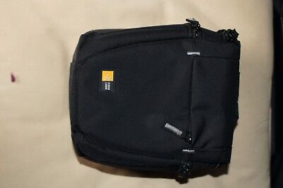Case Logic Camera Bag in Black Good Condition