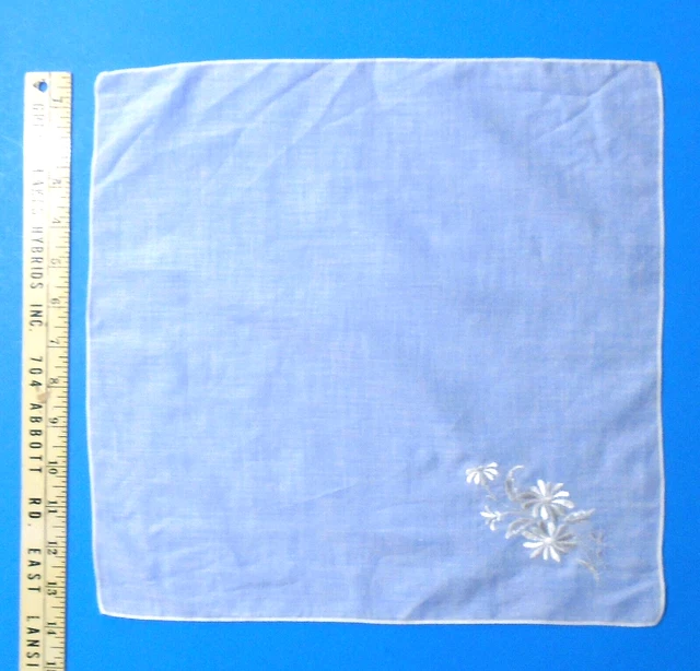 Vintage Ladies Handkerchief/Hanky #326- White w/White Embroidered Flowers