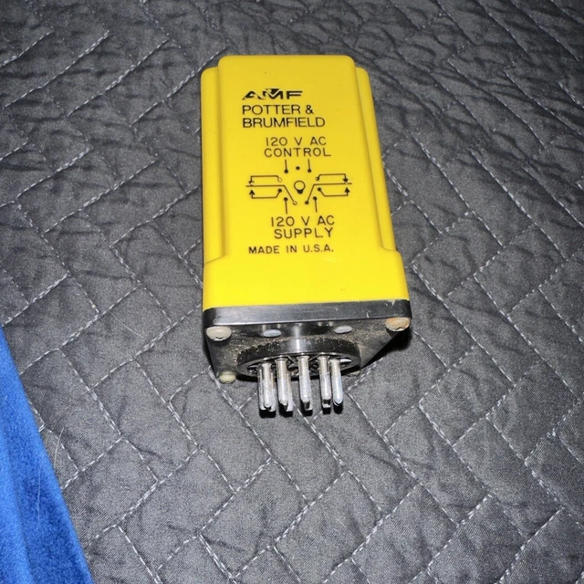 AMF Potter & Brumfield 120 V AC Relay & Base