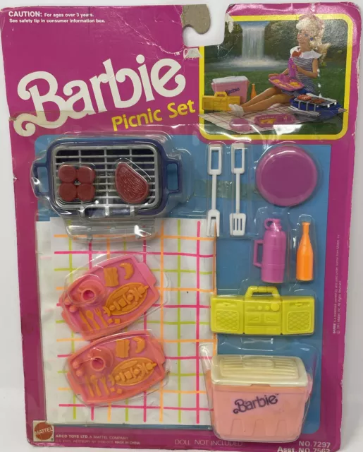 Barbie Picnic Set Mattel # 10176504 from 1992