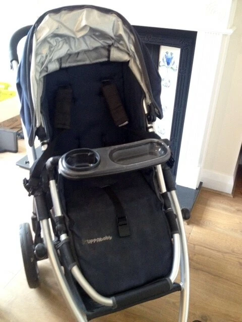 UPPABABY VISTA BUGGY PRAM INDIGO + muff, tray. Can deliver to nearby