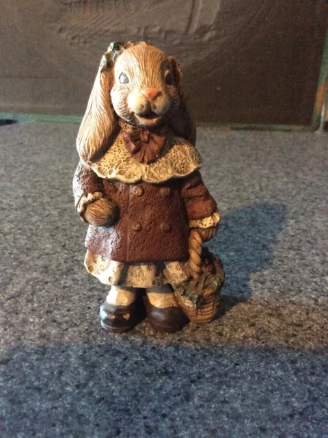 Sarahs Attic Bunny Figurine (1992 )