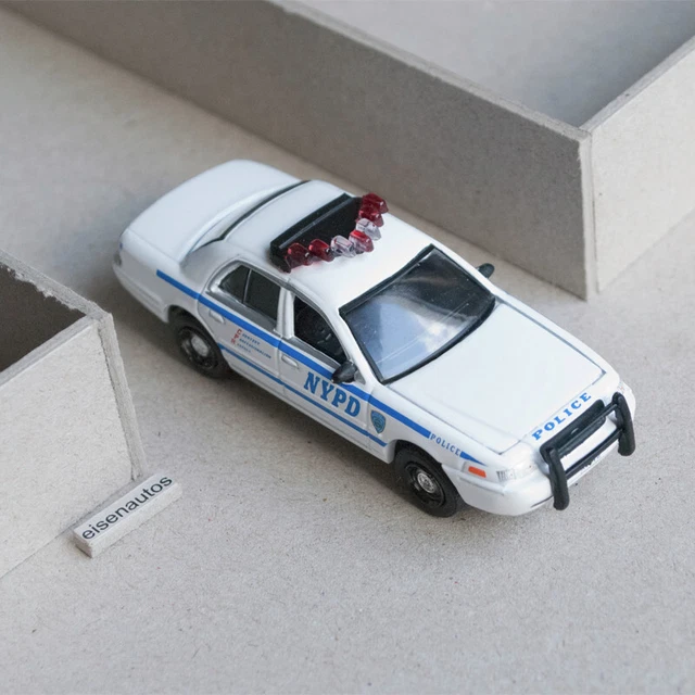 Greenlight 1:64 Ford Crown Victoria Police Interceptor NYPD année de