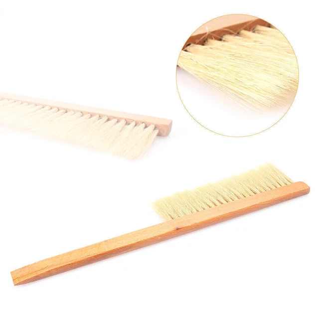 Horse Bristle Wooden Handle Beekeeping Bee Brush Beekeeper Beehive Tools 40cm