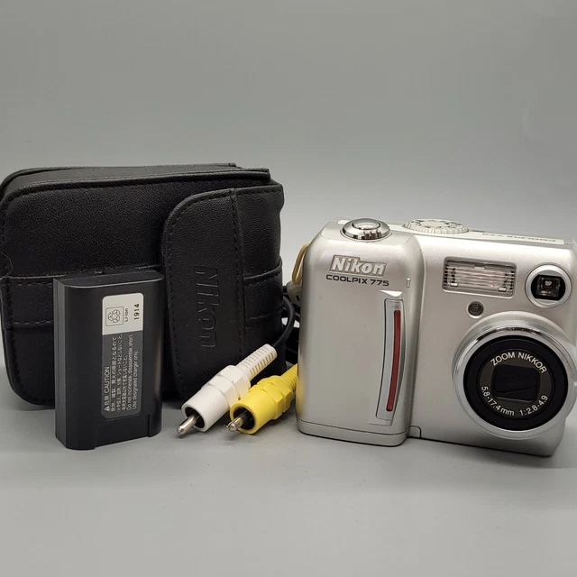 Nikon Coolpix 775 2.0MP Compact Digital Camera Silver Tested