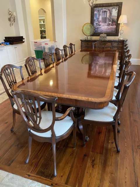Henredon dining room table hotsell