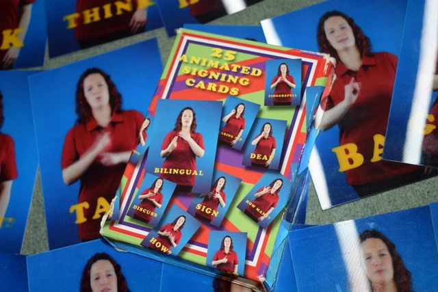 25 ANIMATED SIGNING cards sign language, lenticular DCAL rare boxed £12 ...
