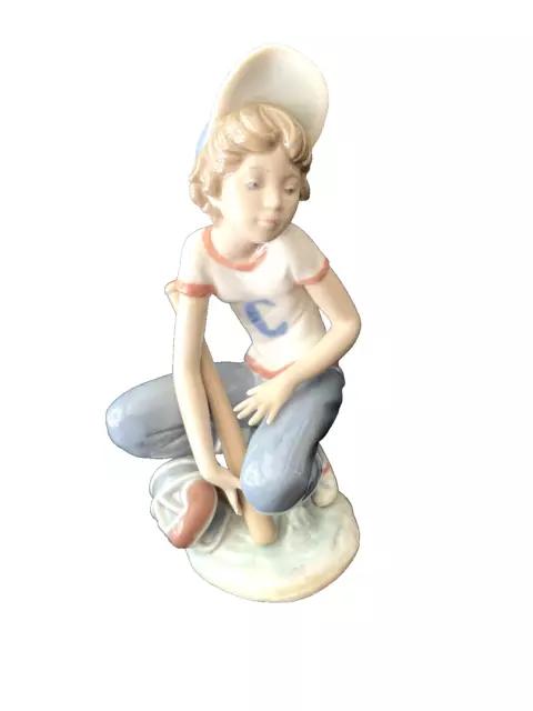 Lladro Little Leaguer Catcher #5290 Figurine Flawless