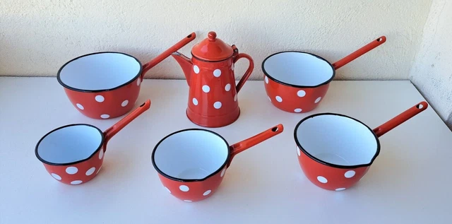 Casserole Vintage en Tôle Émaillée Rouge à Pois Blancs