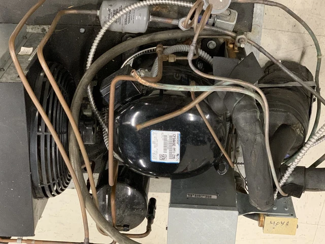 Used Copeland FJAL-A103-CFV-020 Condensing Unit Copeland CF04K6E-PFV-295 Used Copeland FJAL-A103-CFV-020 Condensing Unit Copeland CF04K6E-PFV-295