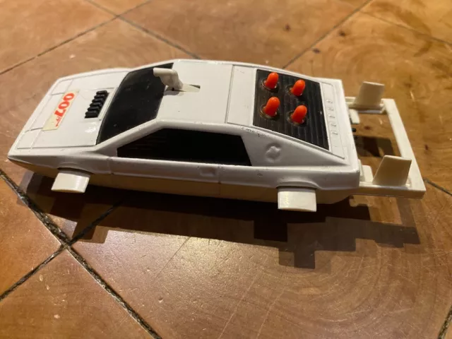 Lotus Esprit - Corgi - 1/36 - James Bond 007