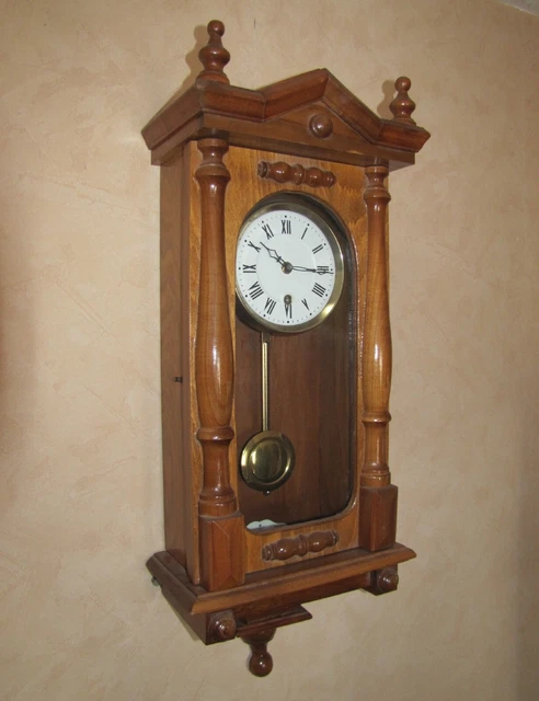 Pendule en Bois Clair