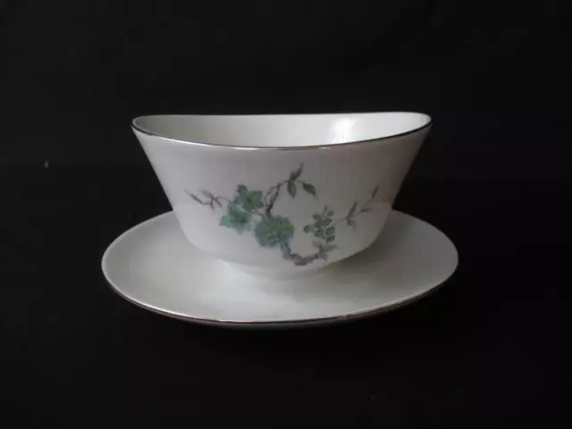 Vintage Mitterteich Gravy Boat And Underplate Green Ming Pattern Platinum Trim